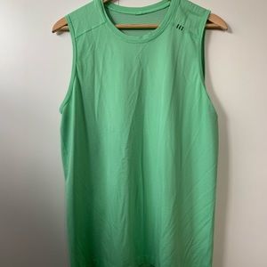Men’s lululemon muscle tee